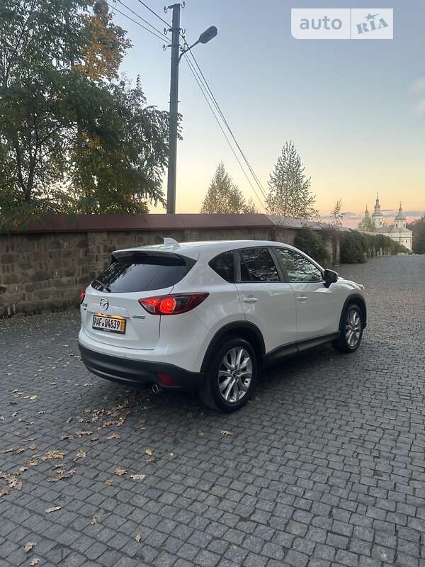 Внедорожник / Кроссовер Mazda CX-5 2014 в Черновцах
