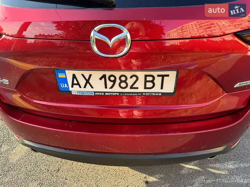 Позашляховик / Кросовер Mazda CX-5 2017 в 