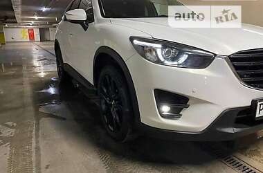 Позашляховик / Кросовер Mazda CX-5 2015 в 