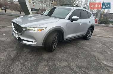 Позашляховик / Кросовер Mazda CX-5 2017 в 