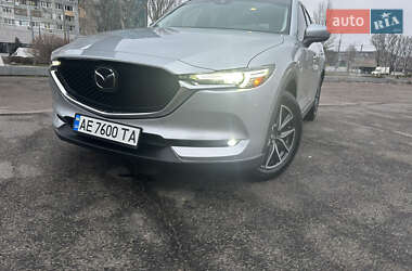 Позашляховик / Кросовер Mazda CX-5 2017 в 