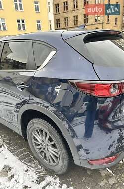 Внедорожник / Кроссовер Mazda CX-5 2017 в 