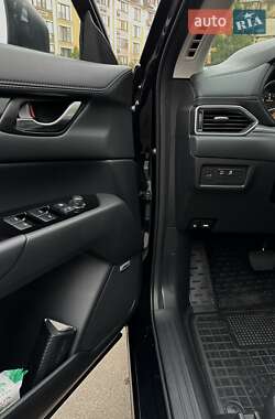 Позашляховик / Кросовер Mazda CX-5 2020 в 