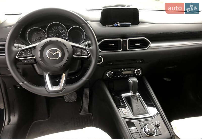 Внедорожник / Кроссовер Mazda CX-5 2017 в Киеве
