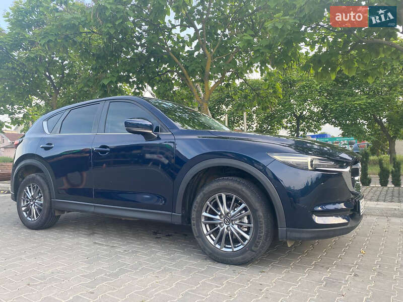 Внедорожник / Кроссовер Mazda CX-5 2017 в Черновцах
