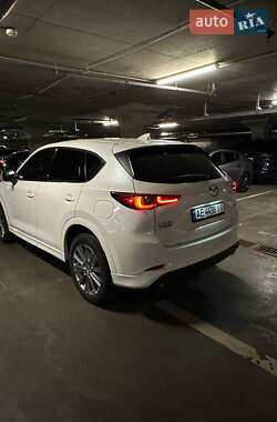 Внедорожник / Кроссовер Mazda CX-5 2022 в 