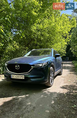 Позашляховик / Кросовер Mazda CX-5 2017 в Львові