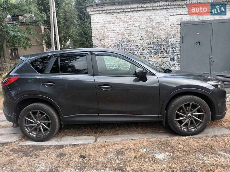 Внедорожник / Кроссовер Mazda CX-5 2016 в Вольногорске