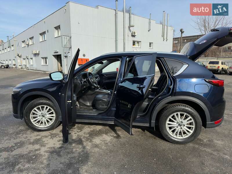 Позашляховик / Кросовер Mazda CX-5 2017 в Лубнах