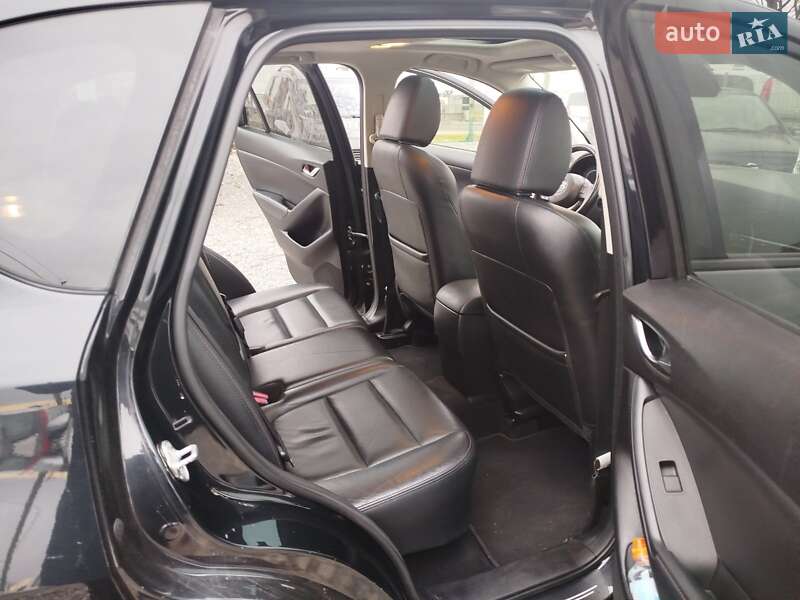 Внедорожник / Кроссовер Mazda CX-5 2015 в Ровно