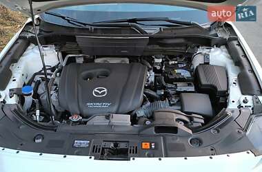Внедорожник / Кроссовер Mazda CX-5 2017 в 