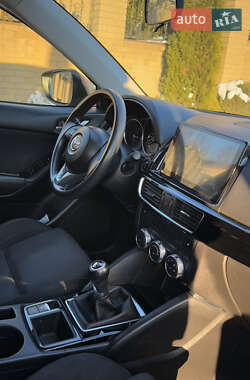Позашляховик / Кросовер Mazda CX-5 2017 в 