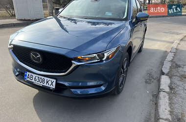 Позашляховик / Кросовер Mazda CX-5 2018 в 