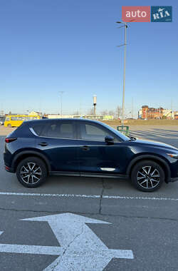 Позашляховик / Кросовер Mazda CX-5 2018 в 