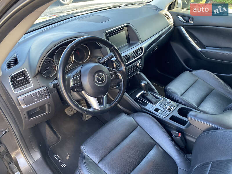 Внедорожник / Кроссовер Mazda CX-5 2016 в Дубно