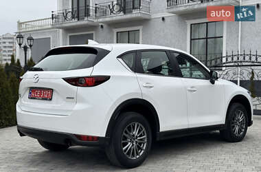 Позашляховик / Кросовер Mazda CX-5 2017 в 