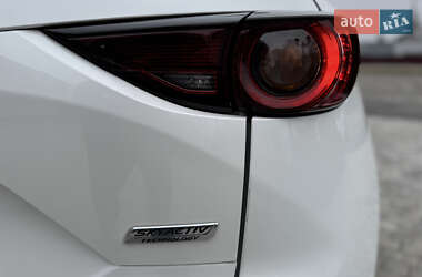 Позашляховик / Кросовер Mazda CX-5 2017 в 