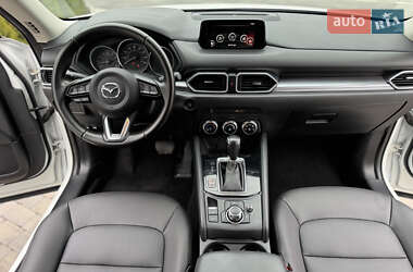 Позашляховик / Кросовер Mazda CX-5 2017 в 