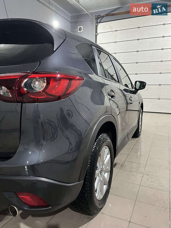 Внедорожник / Кроссовер Mazda CX-5 2016 в Хороле