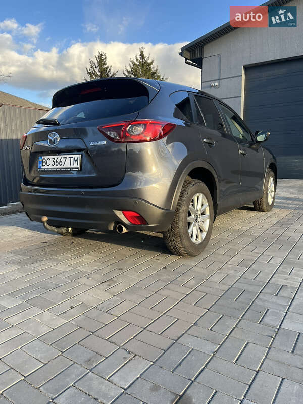 Внедорожник / Кроссовер Mazda CX-5 2016 в Хороле
