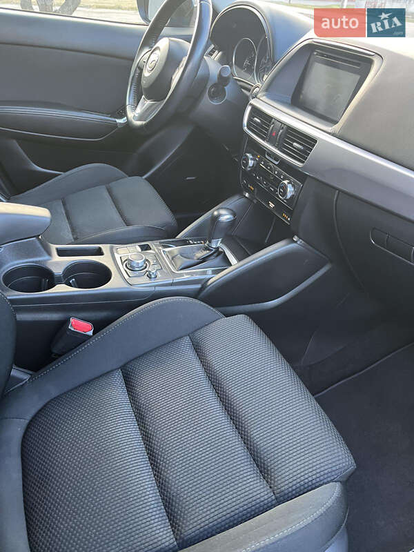 Внедорожник / Кроссовер Mazda CX-5 2016 в Хороле