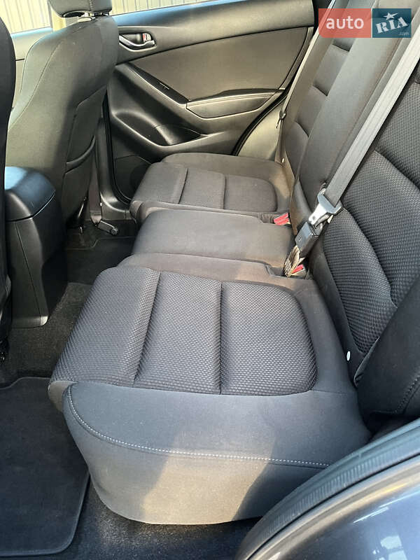Внедорожник / Кроссовер Mazda CX-5 2016 в Хороле