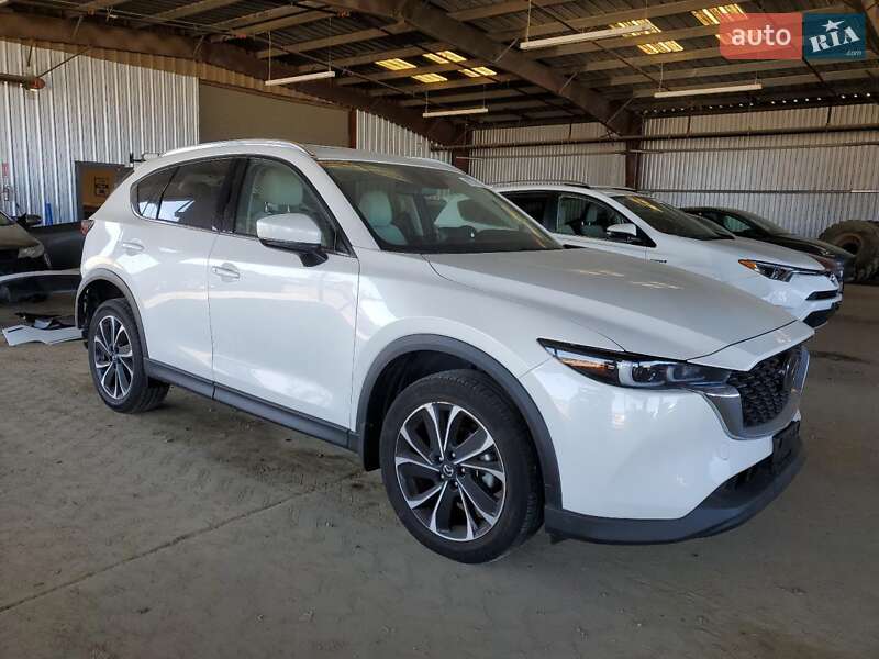 Позашляховик / Кросовер Mazda CX-5 2022 в 