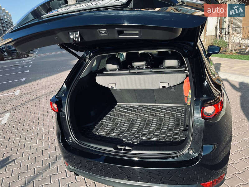 Внедорожник / Кроссовер Mazda CX-5 2017 в Киеве