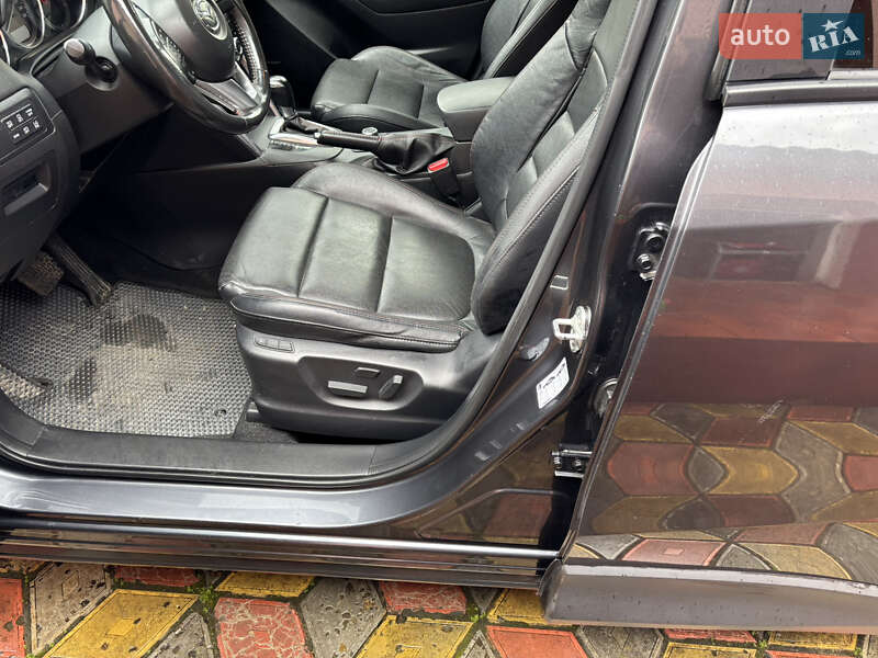 Внедорожник / Кроссовер Mazda CX-5 2014 в Черновцах