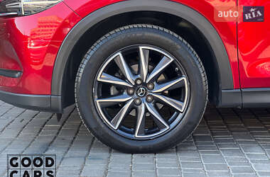 Позашляховик / Кросовер Mazda CX-5 2017 в 
