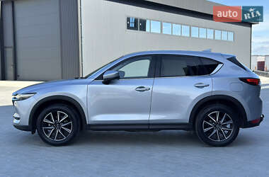 Позашляховик / Кросовер Mazda CX-5 2018 в 