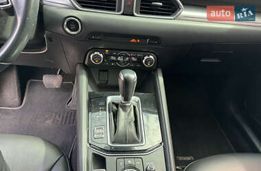 Позашляховик / Кросовер Mazda CX-5 2017 в 
