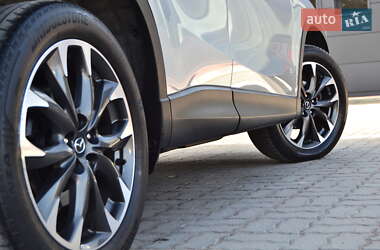 Позашляховик / Кросовер Mazda CX-5 2016 в 