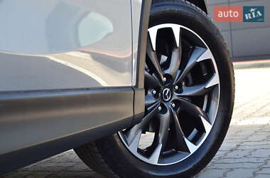 Позашляховик / Кросовер Mazda CX-5 2016 в 