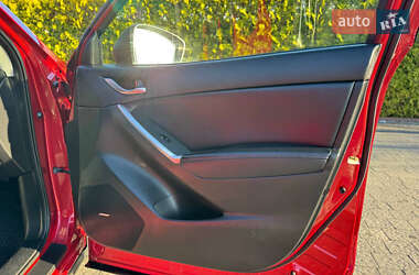 Позашляховик / Кросовер Mazda CX-5 2013 в 