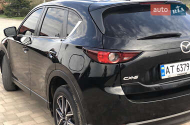 Позашляховик / Кросовер Mazda CX-5 2018 в 