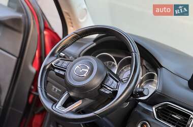 Позашляховик / Кросовер Mazda CX-5 2020 в 
