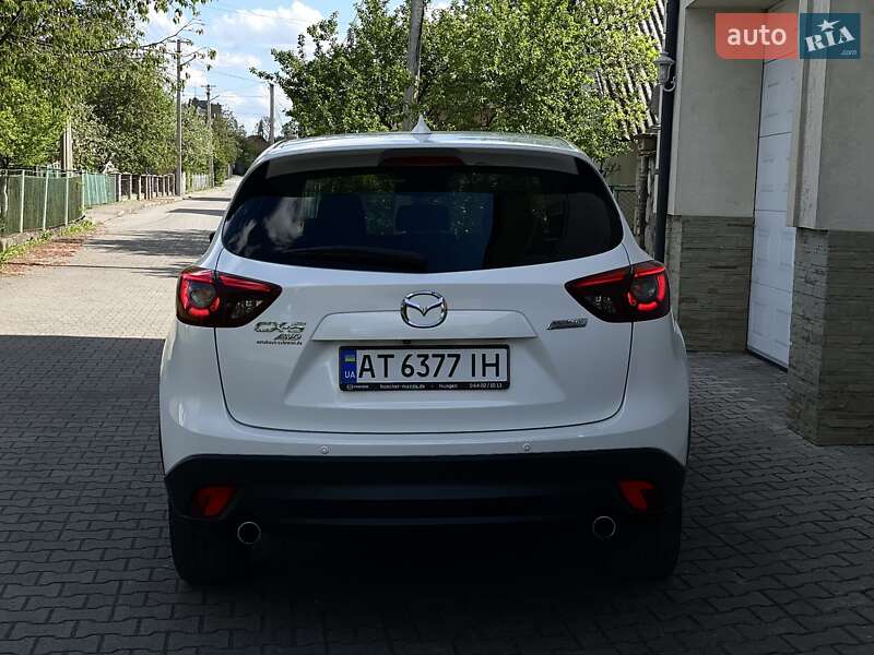 Внедорожник / Кроссовер Mazda CX-5 2015 в Надворной