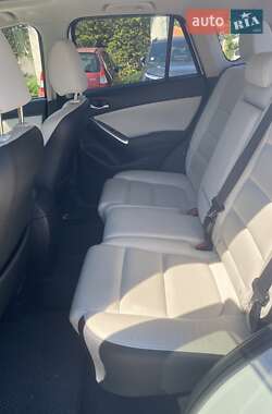 Позашляховик / Кросовер Mazda CX-5 2015 в 