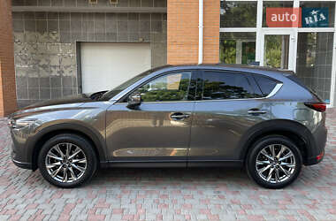 Позашляховик / Кросовер Mazda CX-5 2018 в 