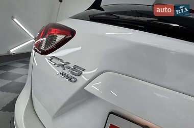 Позашляховик / Кросовер Mazda CX-5 2013 в 