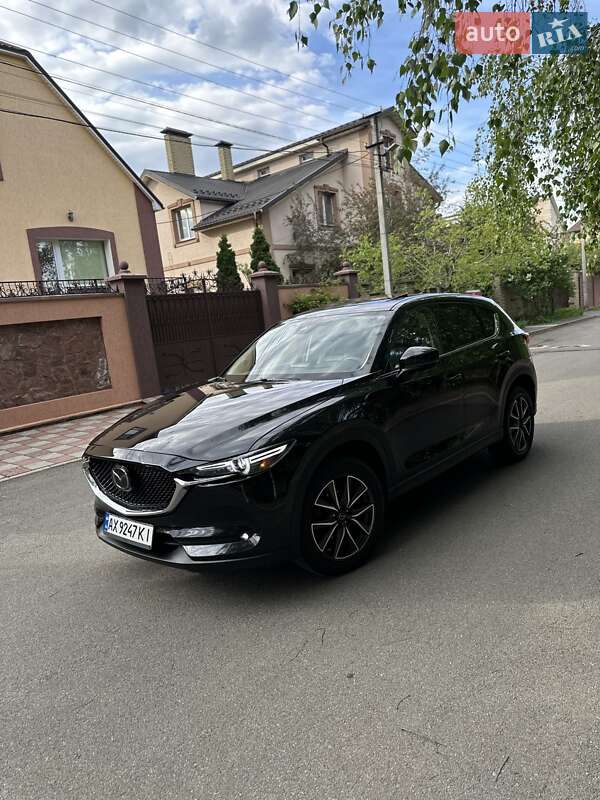 Позашляховик / Кросовер Mazda CX-5 2017 в 