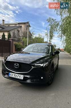Позашляховик / Кросовер Mazda CX-5 2017 в 