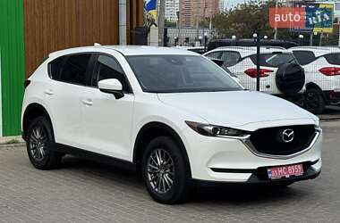 Позашляховик / Кросовер Mazda CX-5 2017 в 