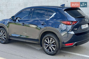 Позашляховик / Кросовер Mazda CX-5 2018 в 