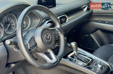 Позашляховик / Кросовер Mazda CX-5 2018 в 