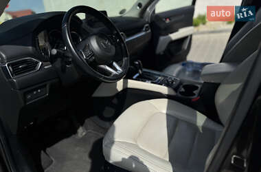 Позашляховик / Кросовер Mazda CX-5 2018 в 