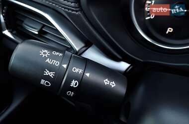 Позашляховик / Кросовер Mazda CX-5 2020 в 
