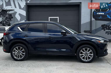 Позашляховик / Кросовер Mazda CX-5 2018 в 