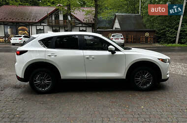 Позашляховик / Кросовер Mazda CX-5 2020 в 